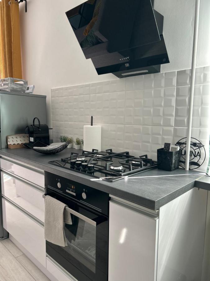 Sophie'S Urban Nest Apartamento Miskolc Exterior foto
